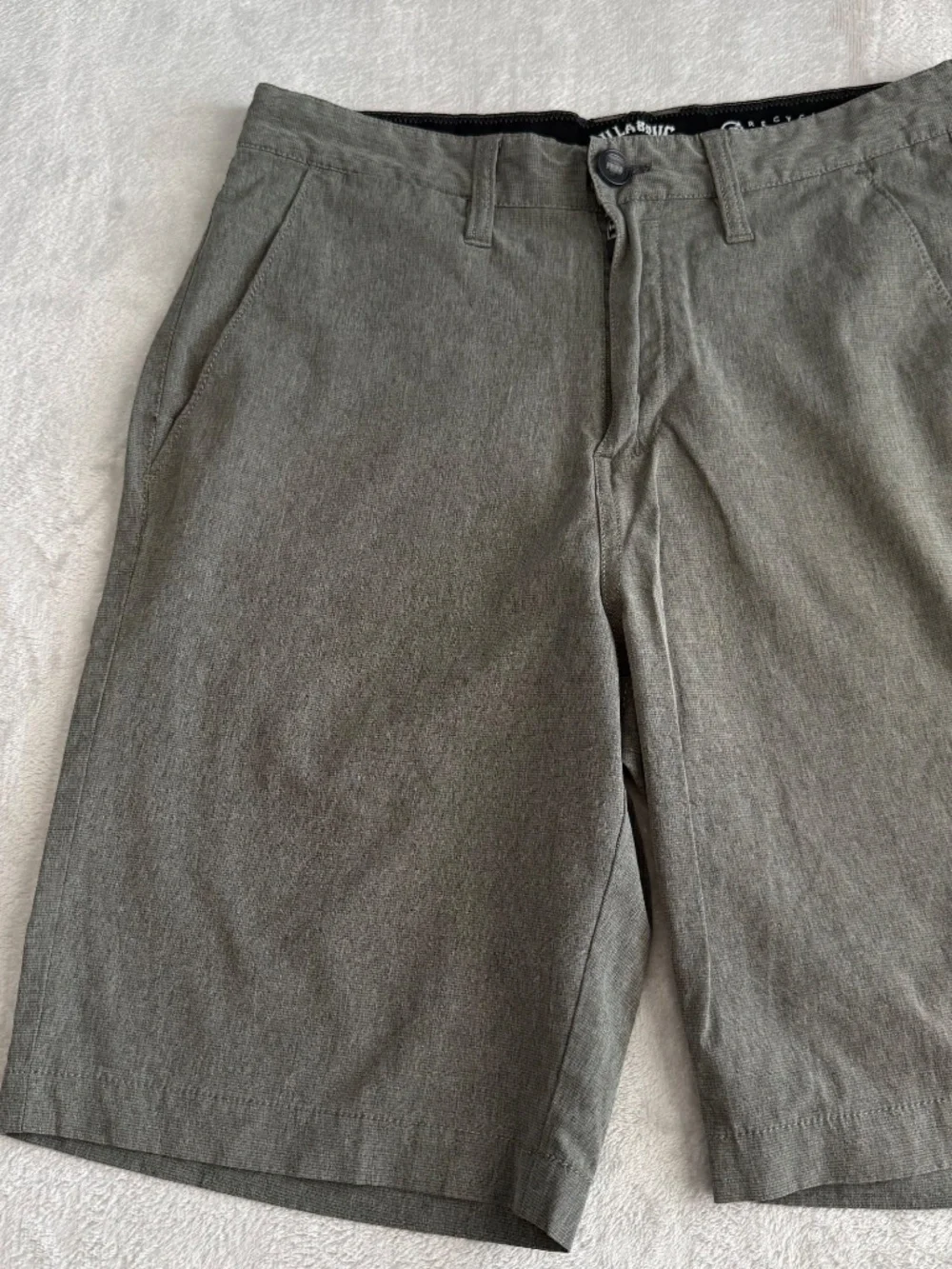 Billabong Recycler Crossfire Submersibles Mens Hybrid Shorts Size 28 Light Green